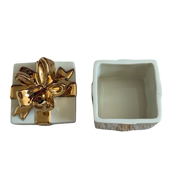 NWB Mikasa Holiday Elegance Fine Porcelain Present Box - Picture 4 of 11